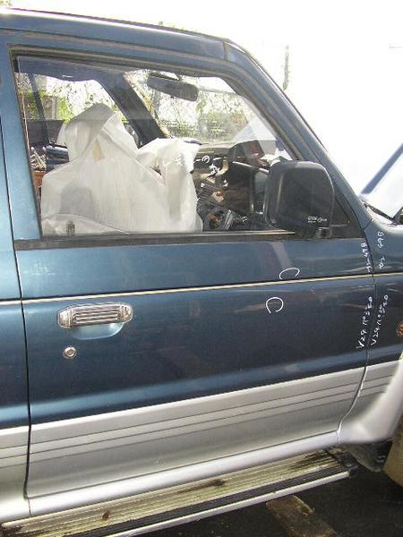 Pajero Door Glass (Right/Driver Side)